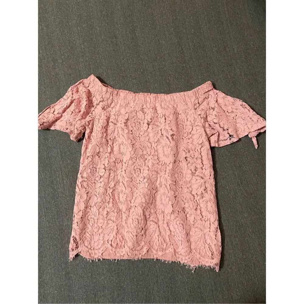 Women’s size Large two Blouse Bundle Business Casual Work Short sleeves Crochet - Picture 1 of 14